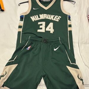 NBA Kids Matching Set - Green and Cream